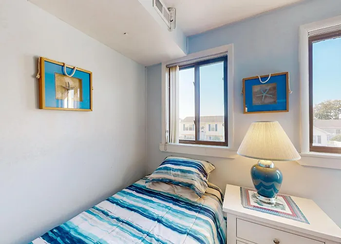 Tiburon 7b Apartment